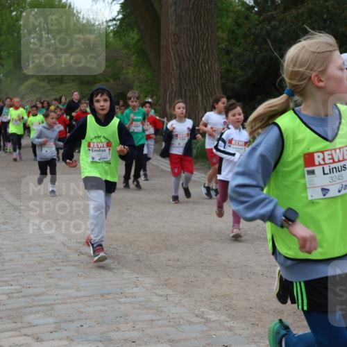25.04.2026 - Das Zehntel Zöllner http://msf.ph/oto/9592925 25.04.2026 08:44:47 Laufen 3245 meine-sportfotos.de