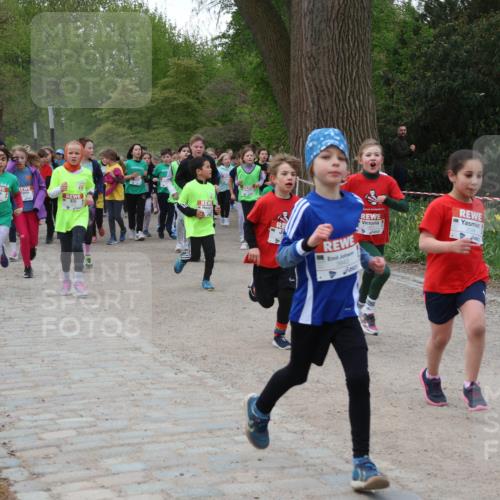 25.04.2026 - Das Zehntel Zöllner http://msf.ph/oto/9592943 25.04.2026 08:44:51 Laufen 3943 meine-sportfotos.de