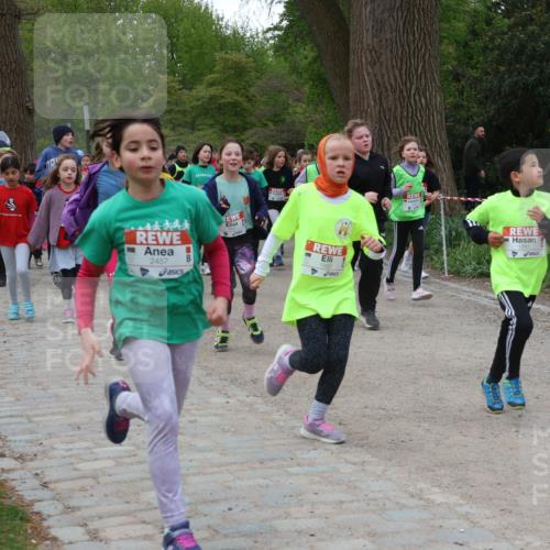 25.04.2026 - Das Zehntel Zöllner http://msf.ph/oto/9592956 25.04.2026 08:44:53 Laufen 44444, 2457, 1893, 1891 meine-sportfotos.de