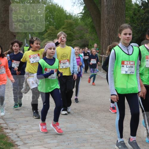 25.04.2026 - Das Zehntel Zöllner http://msf.ph/oto/9593021 25.04.2026 08:45:04 Laufen 3948, 3321, 3325 meine-sportfotos.de