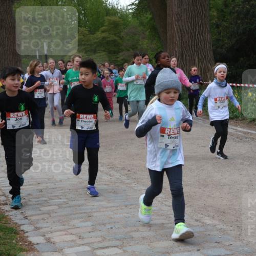 25.04.2026 - Das Zehntel Zöllner http://msf.ph/oto/9593068 25.04.2026 08:45:15 Laufen 1670, 1694, 1945 meine-sportfotos.de