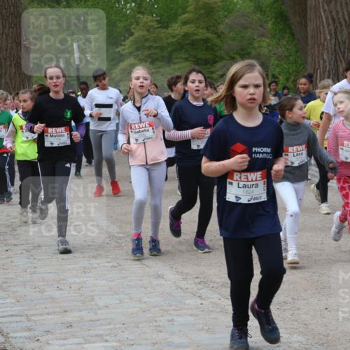 25.04.2026 - Das Zehntel Zöllner http://msf.ph/oto/9593073 25.04.2026 08:45:18 Laufen 1979, 1824, 1983, 1941 meine-sportfotos.de