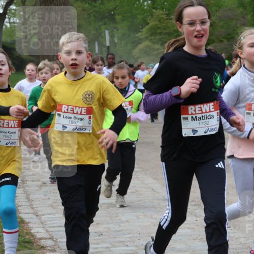 25.04.2026 - Das Zehntel Zöllner http://msf.ph/oto/9593082 25.04.2026 08:45:19 Laufen 1942, 1957, 1732, 3056 meine-sportfotos.de