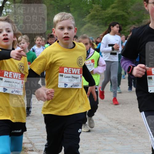 25.04.2026 - Das Zehntel Zöllner http://msf.ph/oto/9593084 25.04.2026 08:45:20 Laufen 1942, 1957, 1732 meine-sportfotos.de