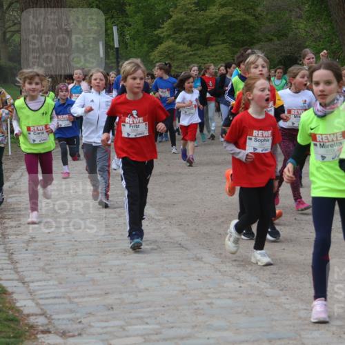 25.04.2026 - Das Zehntel Zöllner http://msf.ph/oto/9593132 25.04.2026 08:45:31 Laufen 3706, 3704 meine-sportfotos.de