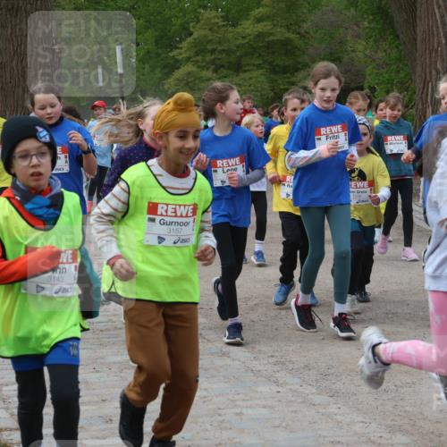 25.04.2026 - Das Zehntel Zöllner http://msf.ph/oto/9593162 25.04.2026 08:45:37 Laufen 3143, 3157, 1536, 950 meine-sportfotos.de