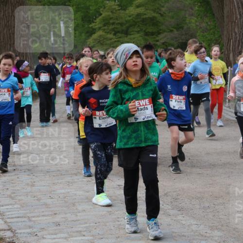 25.04.2026 - Das Zehntel Zöllner http://msf.ph/oto/9593201 25.04.2026 08:45:46 Laufen 3912, 44, 1827, 1620, 4004, 1603 meine-sportfotos.de
