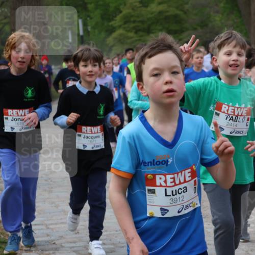 25.04.2026 - Das Zehntel Zöllner http://msf.ph/oto/9593210 25.04.2026 08:45:48 Laufen 1678, 1671, 2024, 3912, 2414 meine-sportfotos.de