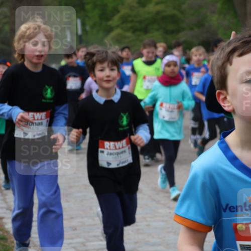 25.04.2026 - Das Zehntel Zöllner http://msf.ph/oto/9593211 25.04.2026 08:45:49 Laufen 1679, 1671, 2414, 2024, 0 meine-sportfotos.de