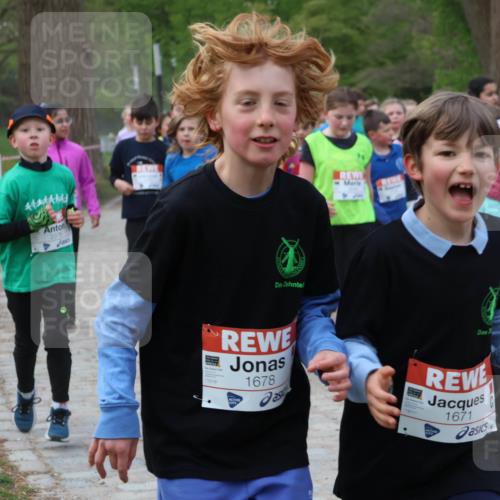 25.04.2026 - Das Zehntel Zöllner http://msf.ph/oto/9593216 25.04.2026 08:45:50 Laufen 2376, 1678, 1671 meine-sportfotos.de