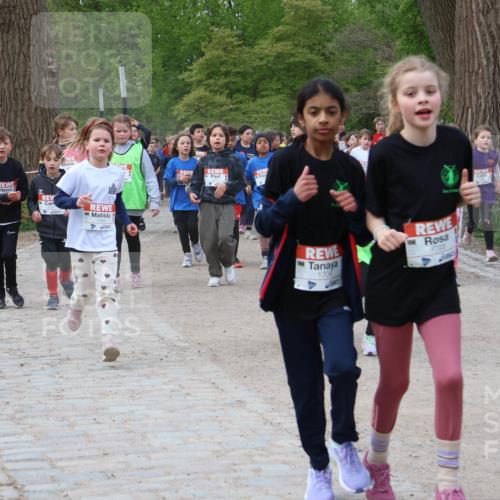 25.04.2026 - Das Zehntel Zöllner http://msf.ph/oto/9593282 25.04.2026 08:46:07 Laufen 1706, 4, 1703, 1705 meine-sportfotos.de