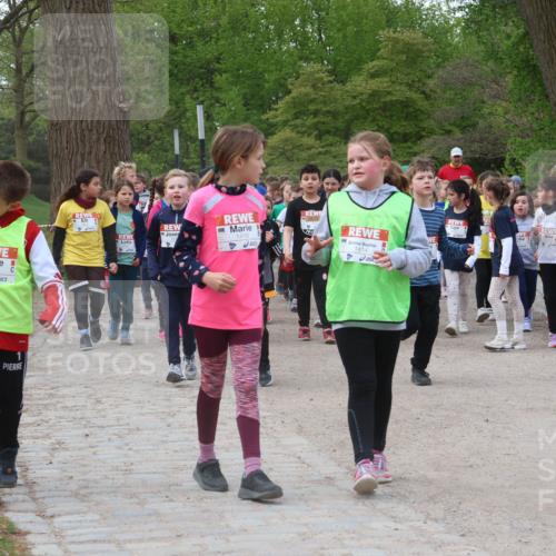 25.04.2026 - Das Zehntel Zöllner http://msf.ph/oto/9593308 25.04.2026 08:46:13 Laufen 1076, 1, 1418, 1414 meine-sportfotos.de