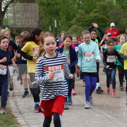 25.04.2026 - Das Zehntel Zöllner http://msf.ph/oto/9593332 25.04.2026 08:46:18 Laufen 1232, 840, 1637, 1226, 2725 meine-sportfotos.de