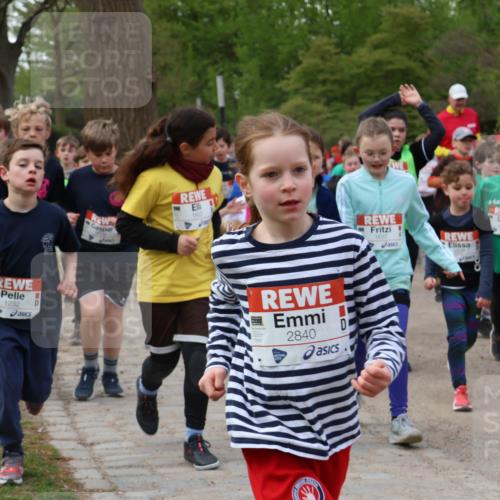 25.04.2026 - Das Zehntel Zöllner http://msf.ph/oto/9593333 25.04.2026 08:46:18 Laufen 1232, 1602, 2840, 1637, 2725 meine-sportfotos.de