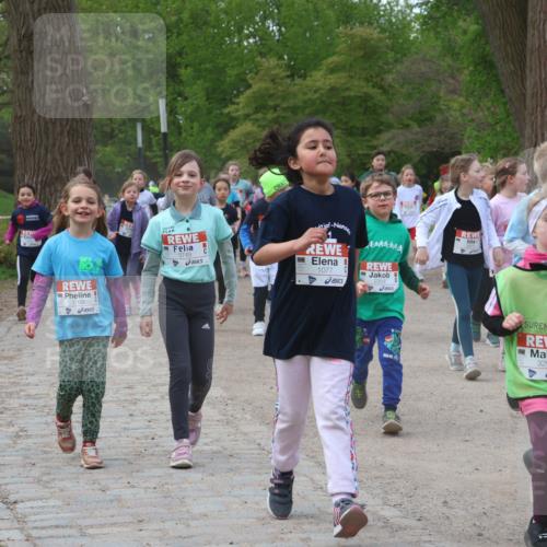 25.04.2026 - Das Zehntel Zöllner http://msf.ph/oto/9593405 25.04.2026 08:46:33 Laufen 3763, 3749, 1077, 444444, 3295 meine-sportfotos.de