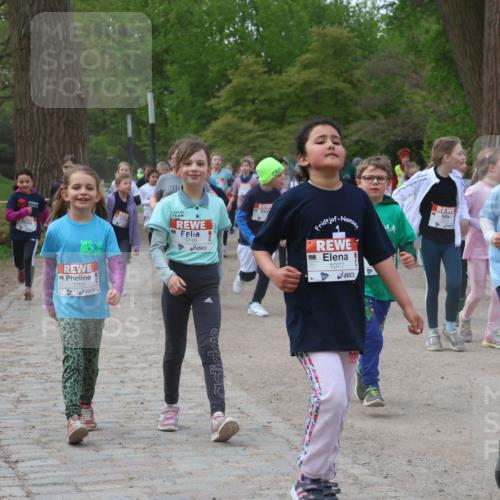 25.04.2026 - Das Zehntel Zöllner http://msf.ph/oto/9593406 25.04.2026 08:46:33 Laufen 3763, 3749, 1077, 329 meine-sportfotos.de