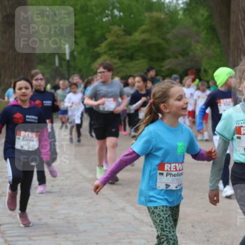 25.04.2026 - Das Zehntel Zöllner http://msf.ph/oto/9593417 25.04.2026 08:46:36 Laufen 3763, 3749 meine-sportfotos.de