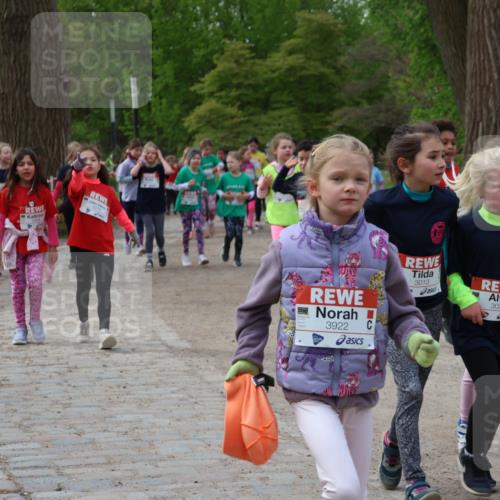 25.04.2026 - Das Zehntel Zöllner http://msf.ph/oto/9593472 25.04.2026 08:46:47 Laufen 3922, 3013, 3031 meine-sportfotos.de