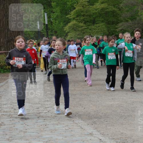 25.04.2026 - Das Zehntel Zöllner http://msf.ph/oto/9593541 25.04.2026 08:47:03 Laufen 3771, 1973 meine-sportfotos.de