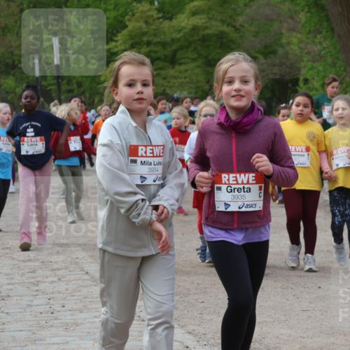 25.04.2026 - Das Zehntel Zöllner http://msf.ph/oto/9593604 25.04.2026 08:47:23 Laufen 3934, 3935, 1977, 2008 meine-sportfotos.de