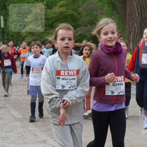 25.04.2026 - Das Zehntel Zöllner http://msf.ph/oto/9593606 25.04.2026 08:47:23 Laufen 3441, 3934, 3935, 2008 meine-sportfotos.de