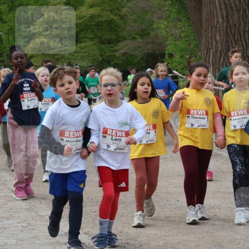 25.04.2026 - Das Zehntel Zöllner http://msf.ph/oto/9593609 25.04.2026 08:47:25 Laufen 250, 3441, 3447, 976, 1977, 1954, 2008 meine-sportfotos.de
