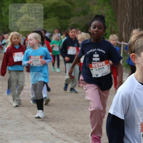 25.04.2026 - Das Zehntel Zöllner http://msf.ph/oto/9593615 25.04.2026 08:47:27 Laufen 1059, 19, 2026, 3441 meine-sportfotos.de