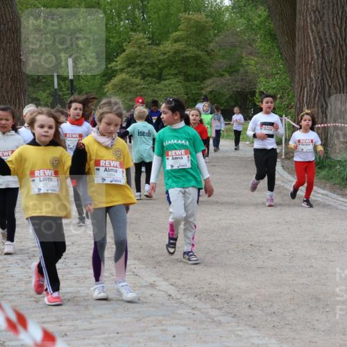 25.04.2026 - Das Zehntel Zöllner http://msf.ph/oto/9593635 25.04.2026 08:47:33 Laufen 1978, 1984, 2370 meine-sportfotos.de