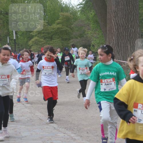 25.04.2026 - Das Zehntel Zöllner http://msf.ph/oto/9593640 25.04.2026 08:47:35 Laufen 2183, 3487, 2372, 1978, 200 meine-sportfotos.de