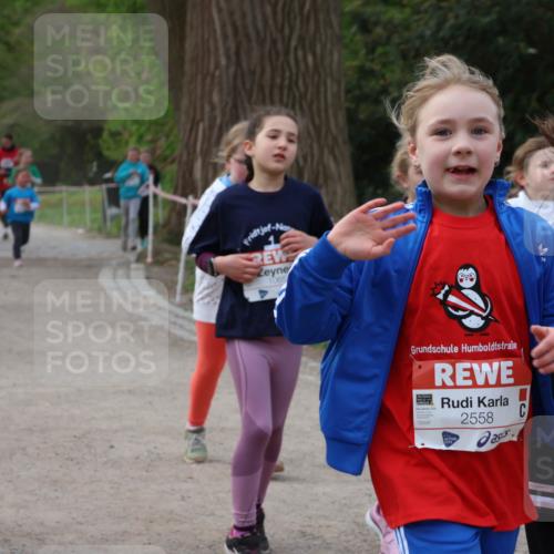 25.04.2026 - Das Zehntel Zöllner http://msf.ph/oto/9593696 25.04.2026 08:47:52 Laufen 45, 3892, 1065, 2558, 2558 meine-sportfotos.de
