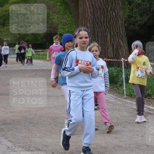 25.04.2026 - Das Zehntel Zöllner http://msf.ph/oto/9593774 25.04.2026 08:48:16 Laufen 3586, 1236, 1499, 230 meine-sportfotos.de