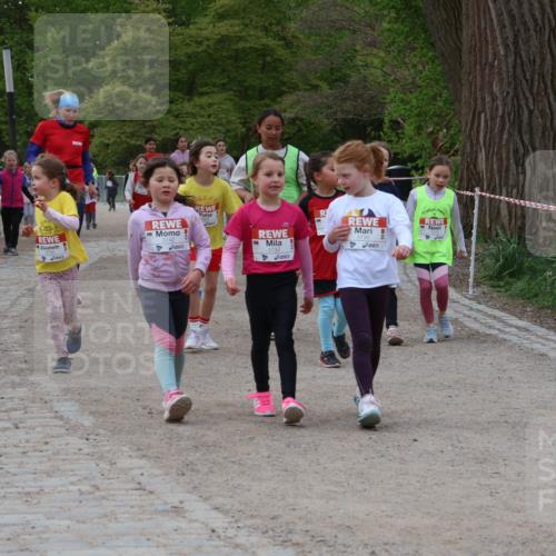 25.04.2026 - Das Zehntel Zöllner http://msf.ph/oto/9593816 25.04.2026 08:48:32 Laufen 3735 meine-sportfotos.de