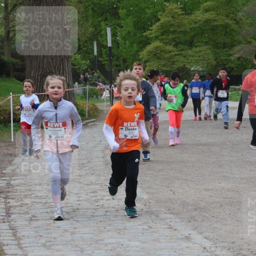 25.04.2026 - Das Zehntel Zöllner http://msf.ph/oto/9593860 25.04.2026 08:48:48 Laufen 3908, 3889 meine-sportfotos.de