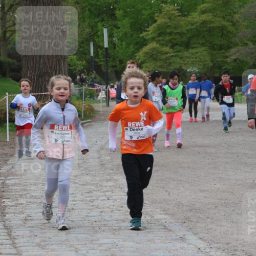 25.04.2026 - Das Zehntel Zöllner http://msf.ph/oto/9593861 25.04.2026 08:48:48 Laufen 3908, 3889 meine-sportfotos.de
