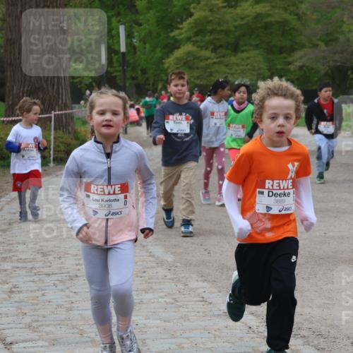 25.04.2026 - Das Zehntel Zöllner http://msf.ph/oto/9593864 25.04.2026 08:48:49 Laufen 3908, 3889, 2638 meine-sportfotos.de