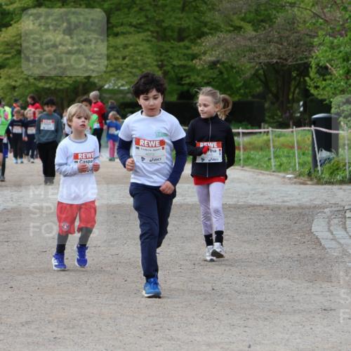 25.04.2026 - Das Zehntel Zöllner http://msf.ph/oto/9594009 25.04.2026 08:49:54 Laufen 4073, 1916 meine-sportfotos.de