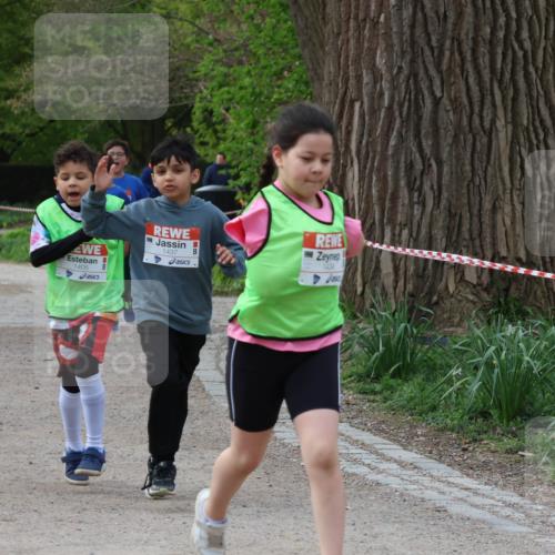 25.04.2026 - Das Zehntel Zöllner http://msf.ph/oto/9594031 25.04.2026 08:50:14 Laufen 1405, 1437, 1434 meine-sportfotos.de