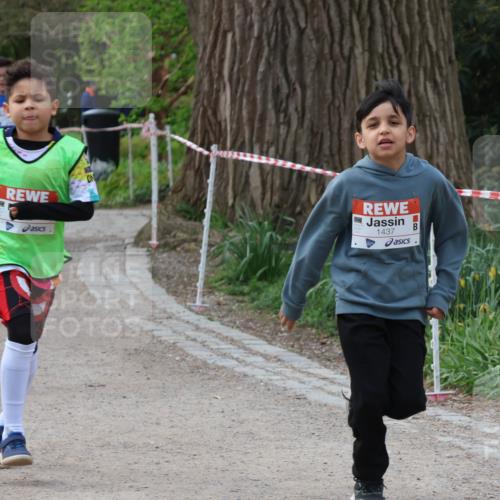 25.04.2026 - Das Zehntel Zöllner http://msf.ph/oto/9594036 25.04.2026 08:50:15 Laufen 1437 meine-sportfotos.de