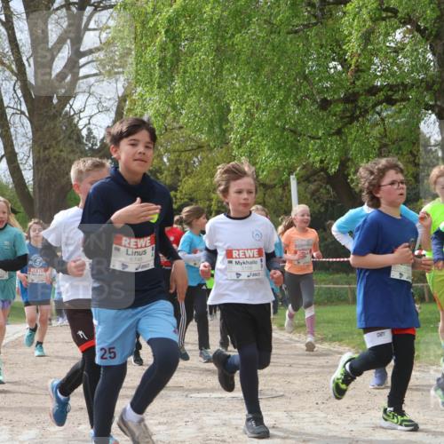 25.04.2026 - Das Zehntel Zöllner http://msf.ph/oto/9603654 25.04.2026 09:41:19 Laufen 3, 6748, 5158, 25 meine-sportfotos.de
