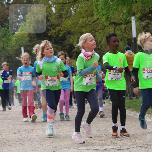 25.04.2026 - Das Zehntel Zöllner http://msf.ph/oto/9603715 25.04.2026 11:48:32 Laufen 10, 12066, 12512, 12618, 12598, 1207 meine-sportfotos.de