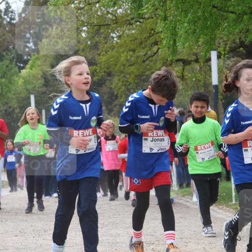 25.04.2026 - Das Zehntel Zöllner http://msf.ph/oto/9604151 25.04.2026 11:48:39 Laufen 10111, 11240, 10120 meine-sportfotos.de