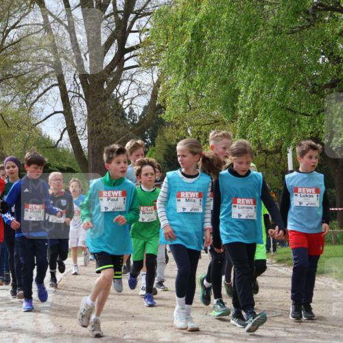 25.04.2026 - Das Zehntel Zöllner http://msf.ph/oto/9604180 25.04.2026 09:41:27 Laufen 5779, 5754, 5747 meine-sportfotos.de