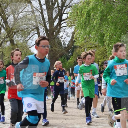 25.04.2026 - Das Zehntel Zöllner http://msf.ph/oto/9604239 25.04.2026 09:41:28 Laufen 5779, 5747 meine-sportfotos.de
