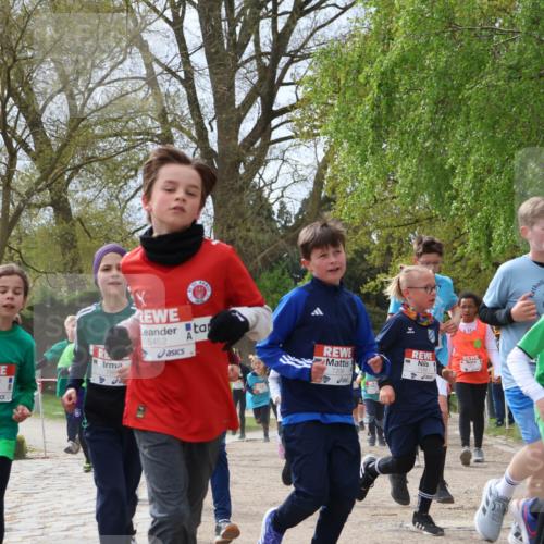 25.04.2026 - Das Zehntel Zöllner http://msf.ph/oto/9604301 25.04.2026 09:41:29 Laufen 7206, 7184, 7917, 788, 5452, 8024 meine-sportfotos.de