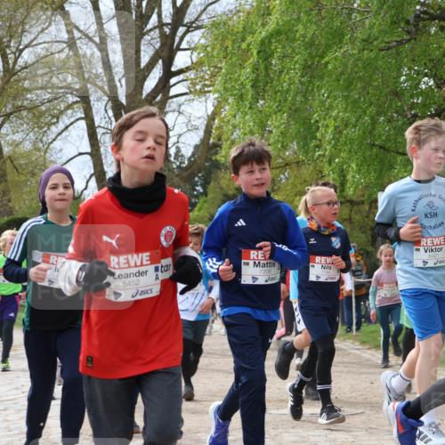 25.04.2026 - Das Zehntel Zöllner http://msf.ph/oto/9604316 25.04.2026 09:41:29 Laufen 7917, 5452, 7206, 6421 meine-sportfotos.de