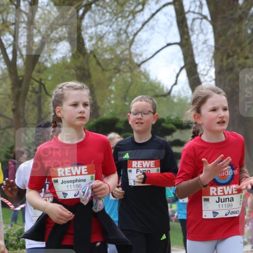 25.04.2026 - Das Zehntel Zöllner http://msf.ph/oto/9604480 25.04.2026 11:48:45 Laufen 10779, 11186, 11199 meine-sportfotos.de