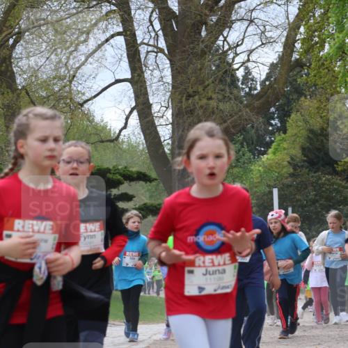 25.04.2026 - Das Zehntel Zöllner http://msf.ph/oto/9604491 25.04.2026 11:48:46 Laufen 10296, 11199 meine-sportfotos.de