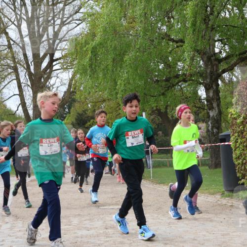 25.04.2026 - Das Zehntel Zöllner http://msf.ph/oto/9604745 25.04.2026 09:41:35 Laufen 7926, 7987 meine-sportfotos.de