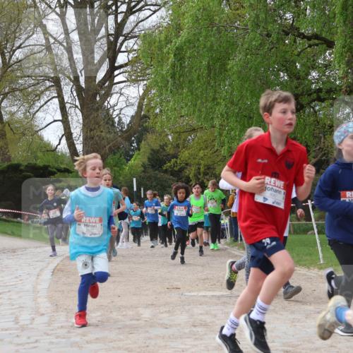 25.04.2026 - Das Zehntel Zöllner http://msf.ph/oto/9605298 25.04.2026 09:41:43 Laufen 8067, 2 meine-sportfotos.de