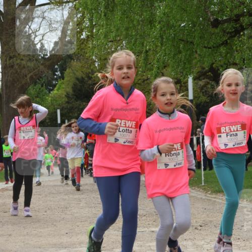 25.04.2026 - Das Zehntel Zöllner http://msf.ph/oto/9605507 25.04.2026 11:49:05 Laufen 11129, 10071, 10072, 10070 meine-sportfotos.de